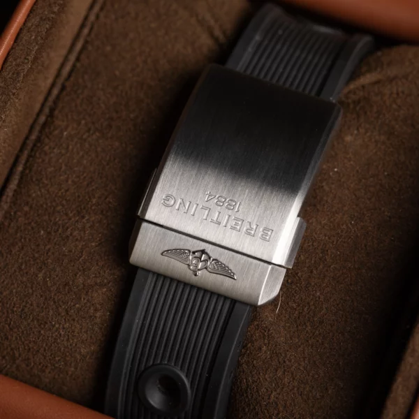 Breitling:A1733110:5