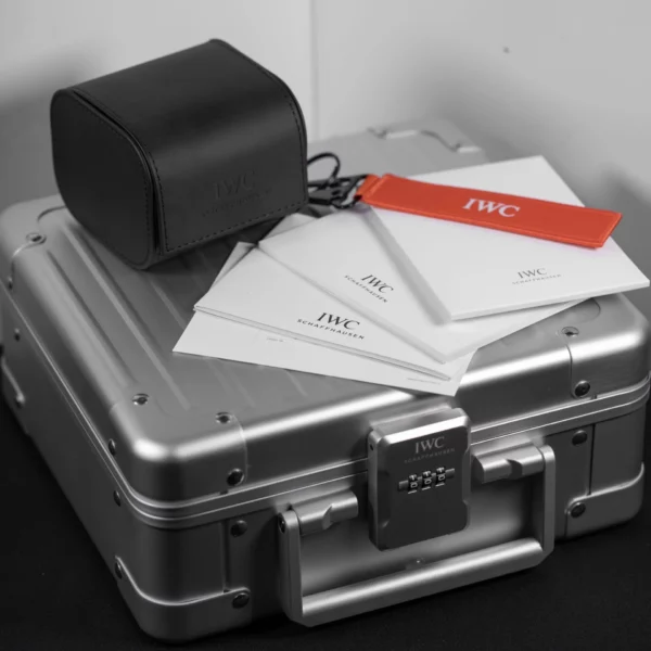 IWC:IW328601:Box