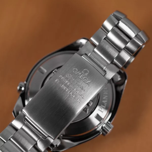 Omega:1681652:5