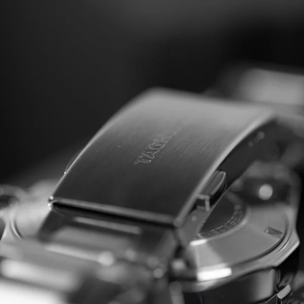 TagHeuer:WAY211A:5