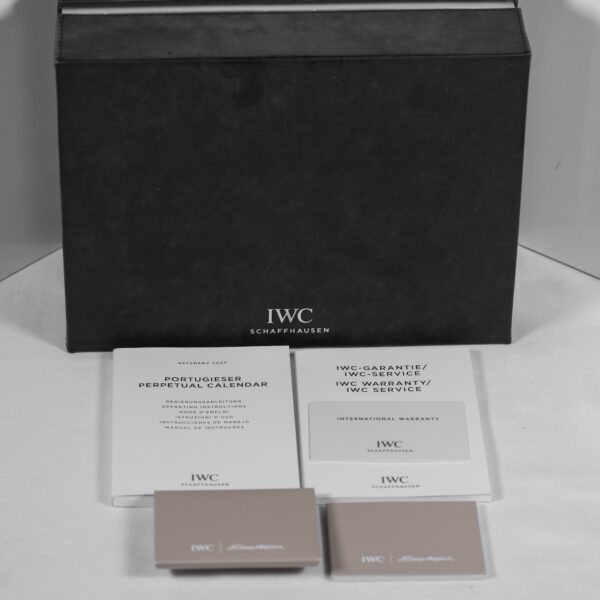 IWC:IW503302:Box